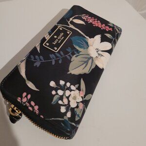 Kate Spade Black Wilson Road Botanical Neda Wallet